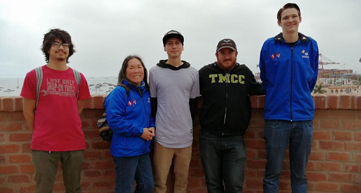 Group of TMCC students in Peru.