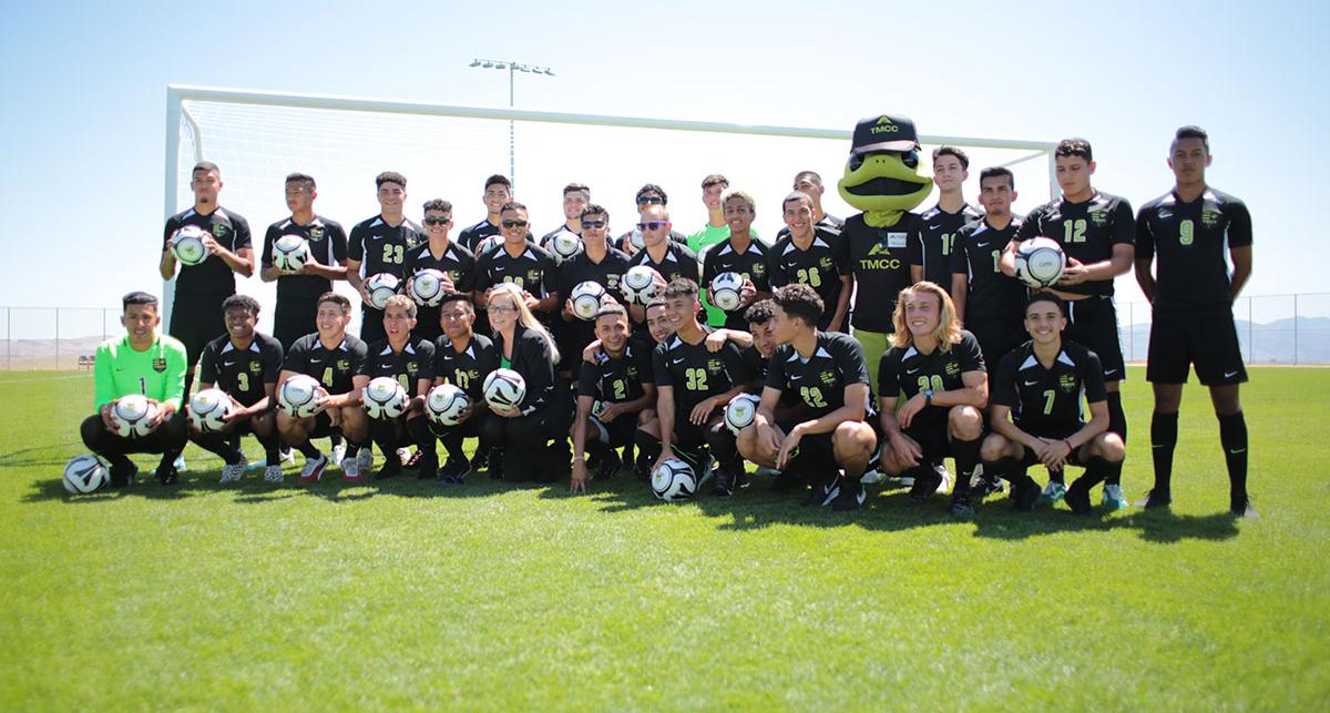 The TMCC Men’s Soccer team, with Mayor Schieve and Wizard. 