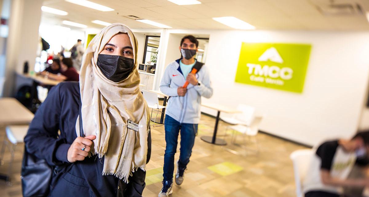 Students outside the TMCC cafe side.